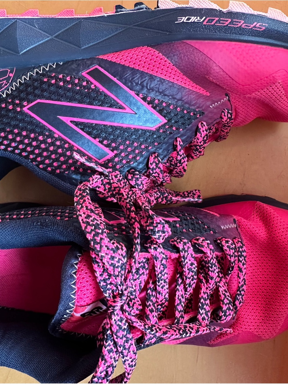 New Balance 690v1 AT Speed Ride Womens Size 8.5 Trail Running - Picture 2 of 9